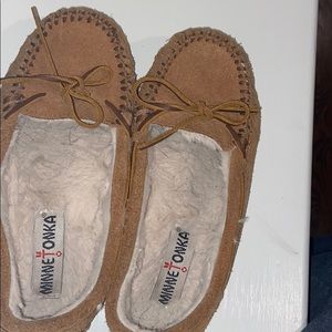 Moccasin slippers